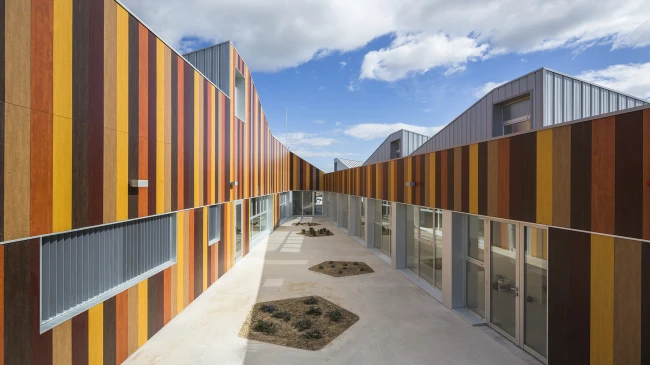 Foto de infra-constr-166-construccion-e-instalaciones-del-colegio-arcosur-zaragoza.jpg